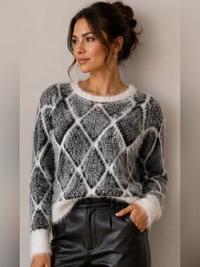 Neiman Marcus Sweater Size Small